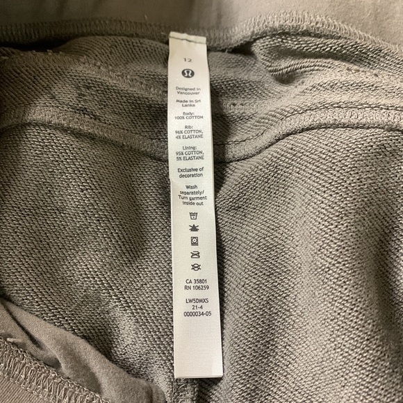 Lululemon Athletica Warm Down Jogger 7/8 Length Size 12 New Condition No Tags - Picture 7 of 9